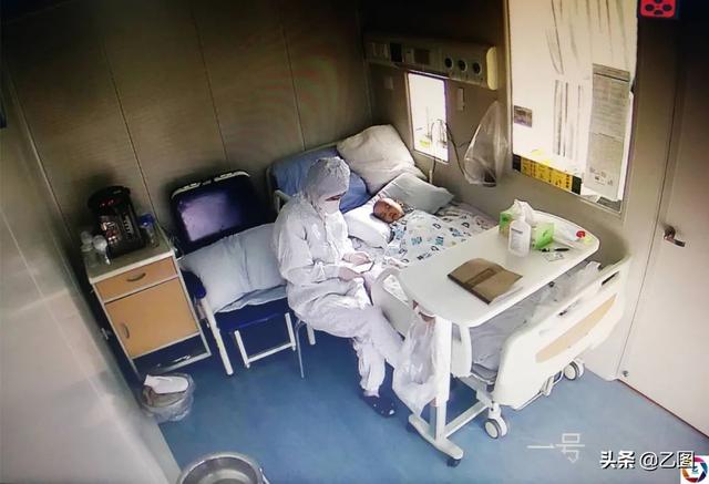 4岁男童生命垂危，独自一人在移植仓里求生，父母隔着监控屏流泪