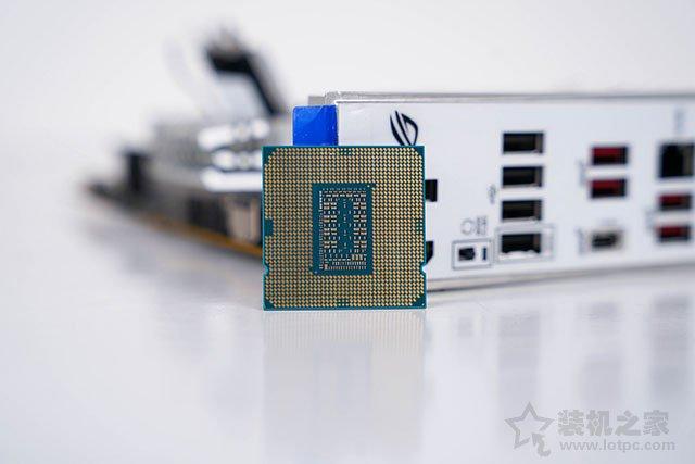 高顏值雪武戰姬純白主題，i7 11700K配RTX3070水冷主機方案
