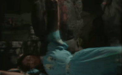 史湘云醉卧:6版《红楼梦》“湘云醉卧”，看看谁是人面桃花，谁像醉鬼睡大街