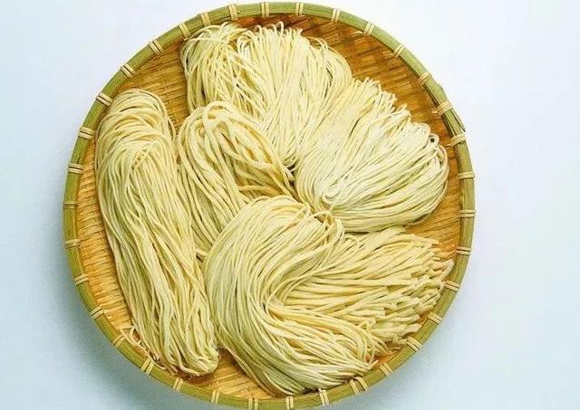 秋季多给宝宝这样吃，越吃越聪明，个子蹭蹭长，出锅汤汁都不剩