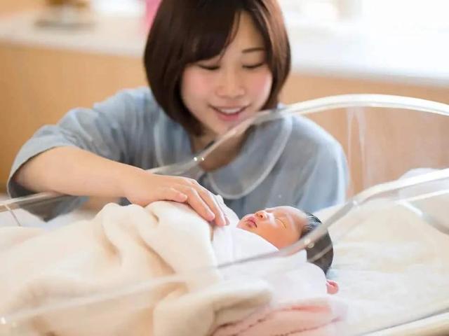 新加坡國父李光耀爲何在1996年預言日本將走向平庸