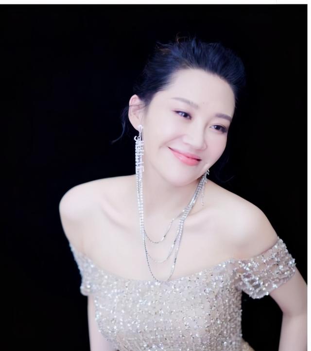许晴八卦:小八卦，许晴很重口味？陈伟霆特别喜欢香水？