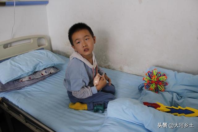 90后女子怀孕34周，一次逞强导致早产，如今悔不当初：是我害了他