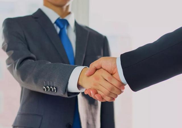 靠破烂发家的富豪胡永根，56岁创业经商，73岁成为亿万富翁