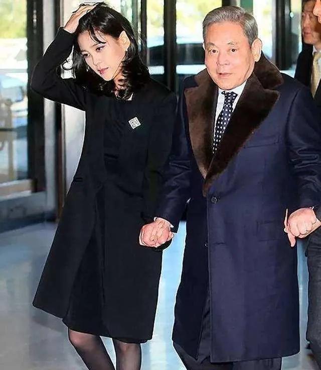 韩国顶级豪门的长公主，为钱发愁