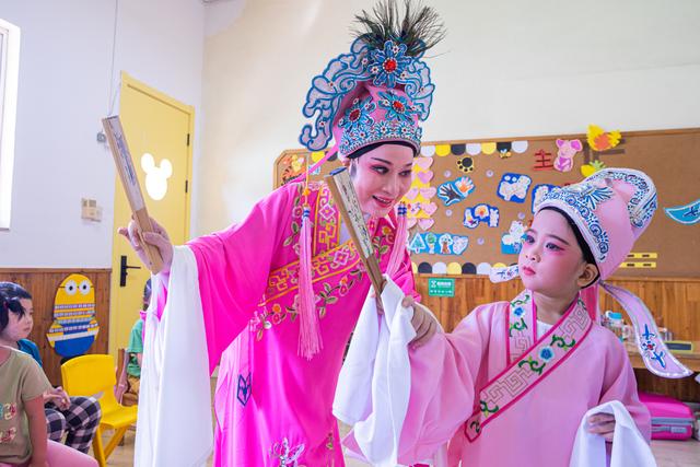 非遗传承庆国庆