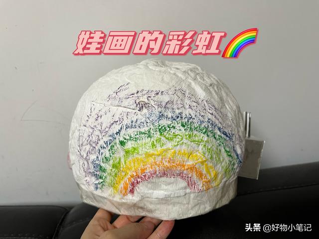 给女儿做了一套宇航员服装，幼儿园的小朋友都羡慕了