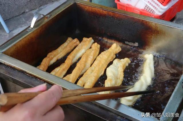 垃圾食品不止有泡面，这几种天天都有人吃，为了身体好能戒就戒吧