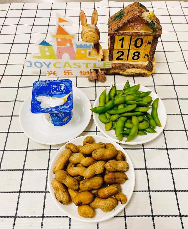 10月28日幼儿园饭饭