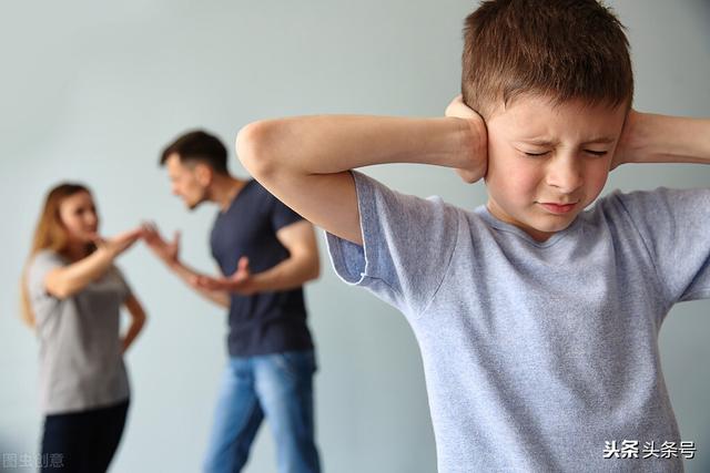 熊孩子的背后必定会有一个熊家长，维护孩子要有原则