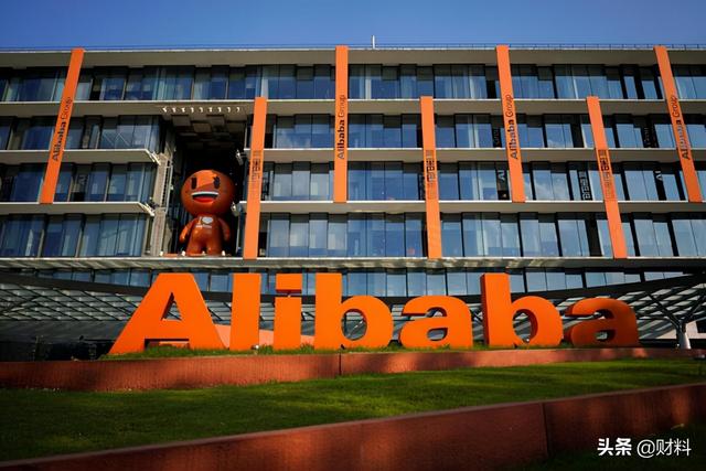 从前台小妹到阿里总裁，童文红跟马云干了21年，如今怎么样了？