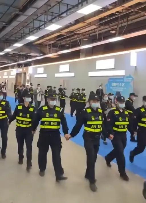 沈腾：“不是耍大牌高手吗，怎么还耍砸了呢？”