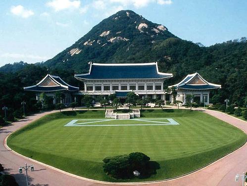 韩国总统府为什么叫青瓦台，韩国总统府，为什么叫做青瓦台？