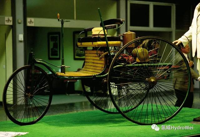 一百年前电动汽车被内燃机淘汰，电动汽车能源会是氢能还是锂电