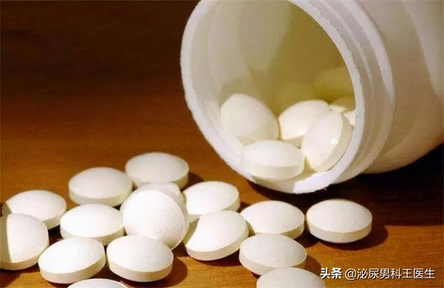 尿酸高，如何让尿酸排出体外？医生总结：3个办法，实用又有效