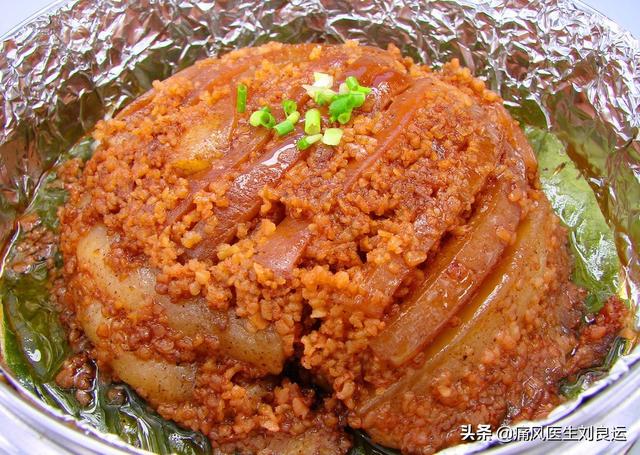 痛风就不能吃肉和鱼？医生教您烹饪技巧巧选食材去除食物嘌呤