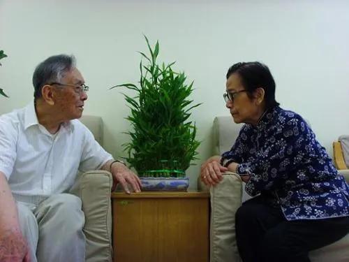 “一代宗师”94岁任继愈养生秘诀：3个“土方”，福寿安康