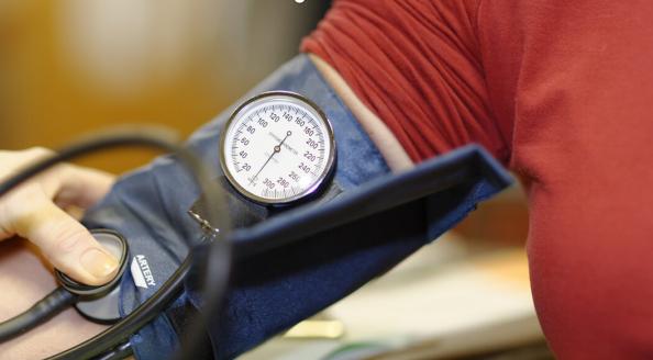 每天走路能降血压吗？听听医生怎么说，血压高的人，可了解一下