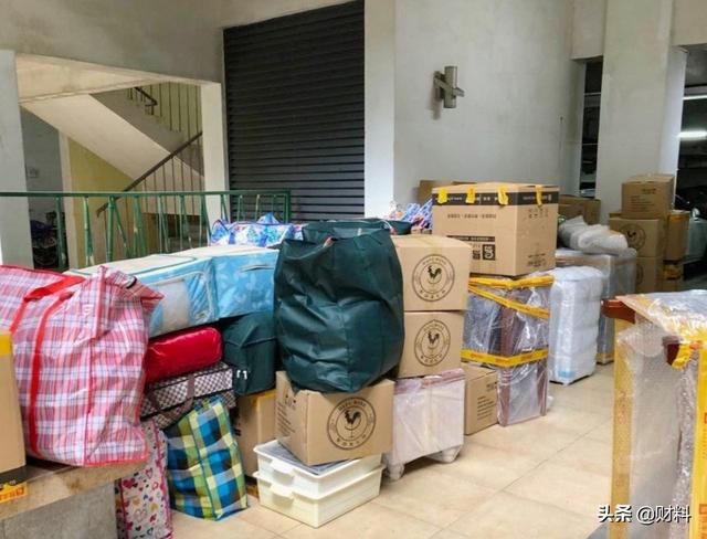 有50万存款但没房，有100万的房子但没存款，哪种人会过得舒服？