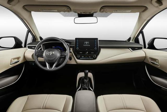 1年只跑1万公里，选燃油车还是混动车？3方面对比，答案呼之欲出