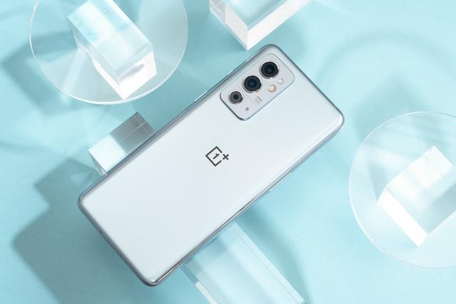 盘点1500-4500价位的银色手机，比白色更显高级，你pick谁？