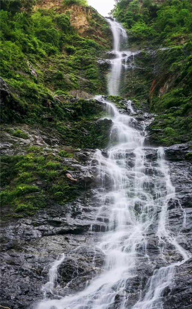 彭州燕子沟冰瀑图片