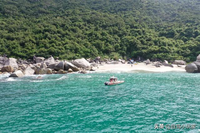 深圳竟还藏着一个“野沙滩”，开车直达，很少有人来，停车还免费