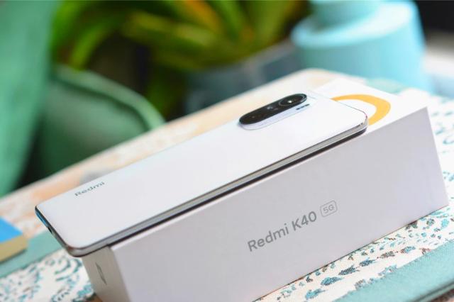 顶配版重回最低价，12GB+256GB，现在香不香？