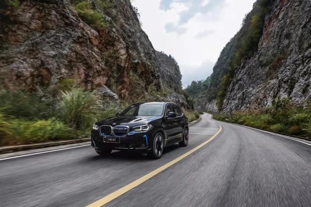 宝马的新能源之路：岂止电动，要的是超越电动