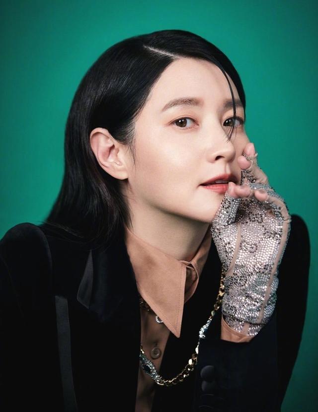 50岁童年女神李英爱好美 留公主切发型超减龄 还是那个大长今 全网搜