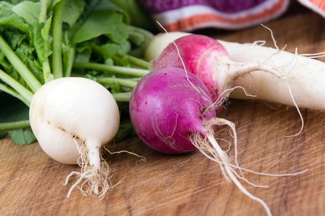 被扔掉的萝卜缨，治病功效出人意料，可以调理乳腺结节