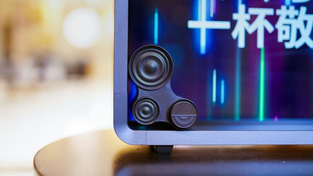 Lyiew 悬浮歌词蓝牙音箱评测：影音一体化怎么玩都好玩