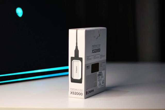读写最高2000MB/s，小巧还有三防设计 - 金士顿移动固态硬盘XS2000