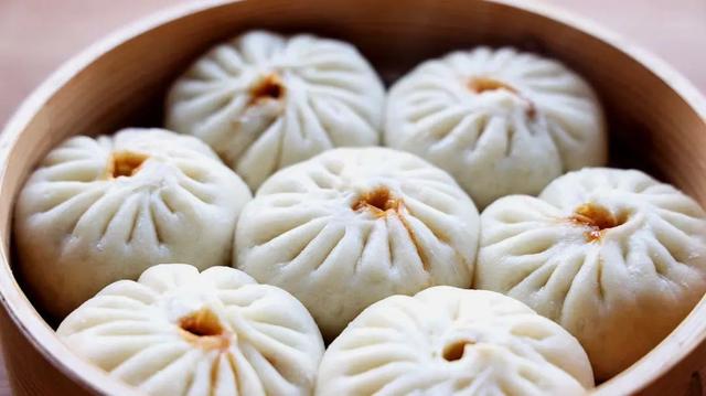 「居家1号饭」糖尿病早餐：1碗杂粮粥2个鸡蛋清1个肉包，可以吗？