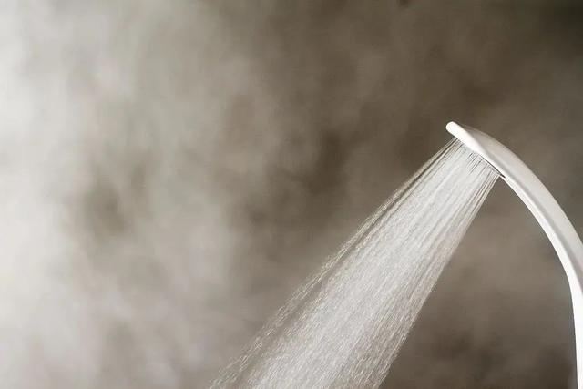 饭后切忌做三件事，伤血管致脑梗塞，具体是哪三件事？很多人有过