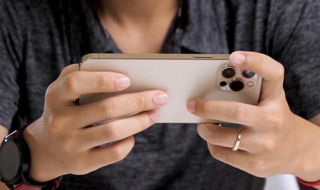 为什么苹果iPhone 12的差评这么多？