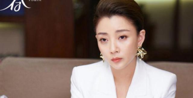 31岁的吴谨言，就这样改写了她的结局，跌落的口碑到底是回不去了