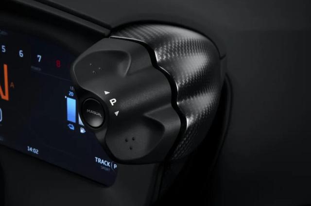 迈凯伦新车选择了V6+混动，究竟是进化还是退化？