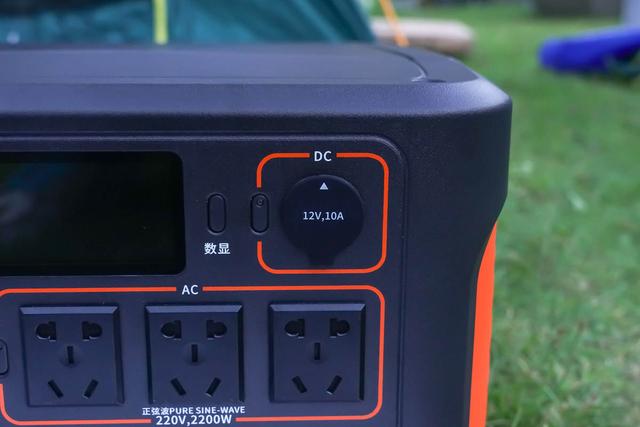 体验电霸级别的产品，让电小二太阳能户外电源2200告诉什么叫硬核