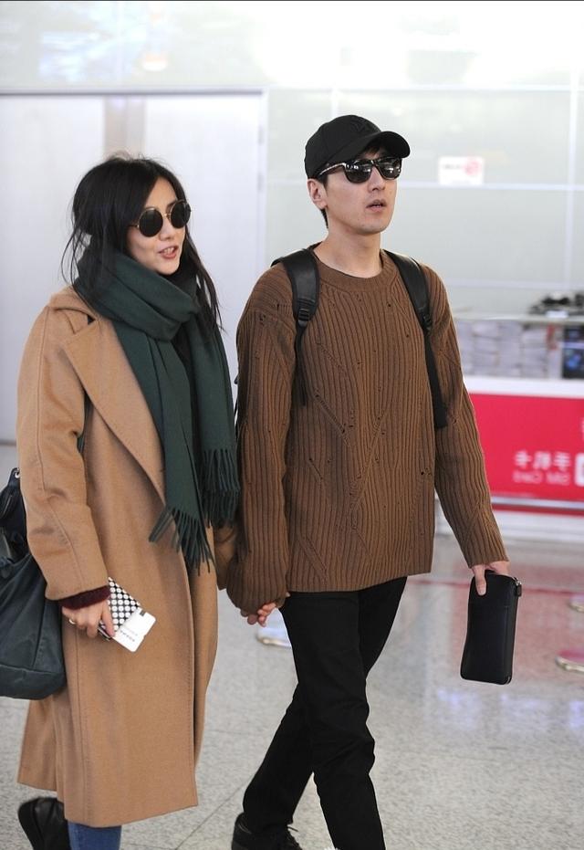 赵又廷高圆圆差几岁:高圆圆带孩子与江一燕聚餐，2岁女儿打扮淑女，侧脸像极了赵又廷