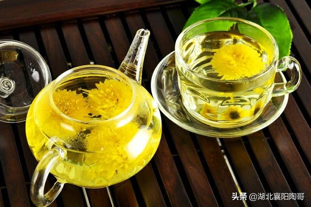 白露到，吃2粥，饮2水，喝2汤，润秋燥解秋乏，开启健康养生模式