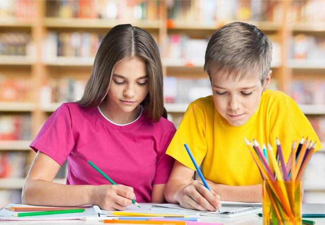 孩子不高兴就是抑郁吗，别给孩子不上学找借口