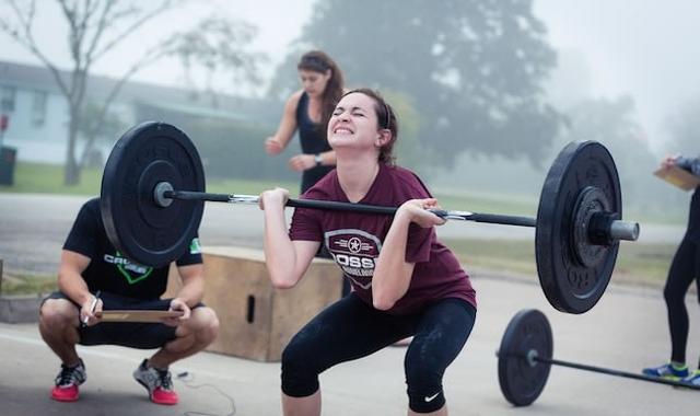 建议：女性想要延缓衰老，这个方法常坚持，皮肤紧嫩人年轻