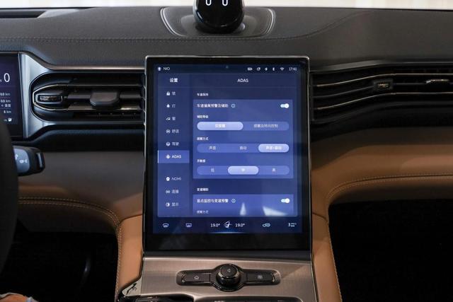 家用、运动两不误，续航610km，零百加速4.7秒，解析蔚来ES6