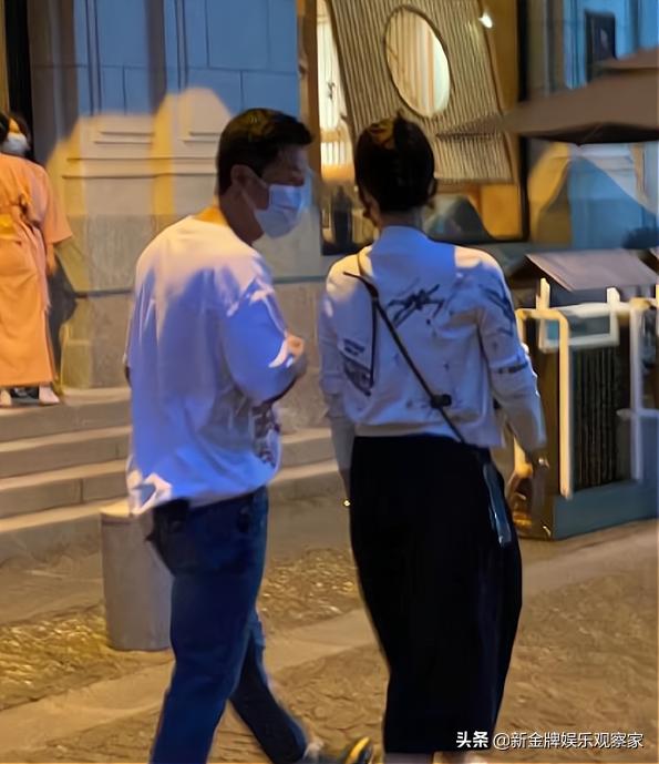 明星怎么过国庆？苏炳添在内蒙古吃烤全羊，章子怡吴京在上海逛街