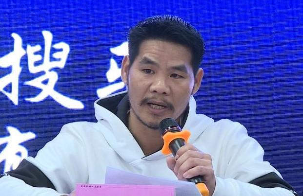 周某出狱后当网红捞金，花费100万开烧烤店，菜品全用电瓶命名