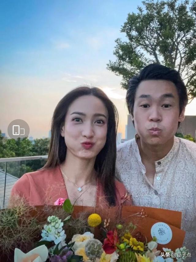 泰星noon和老公甜蜜度过结婚十一年,taew和男友庆祝恋爱一周年 恋爱病