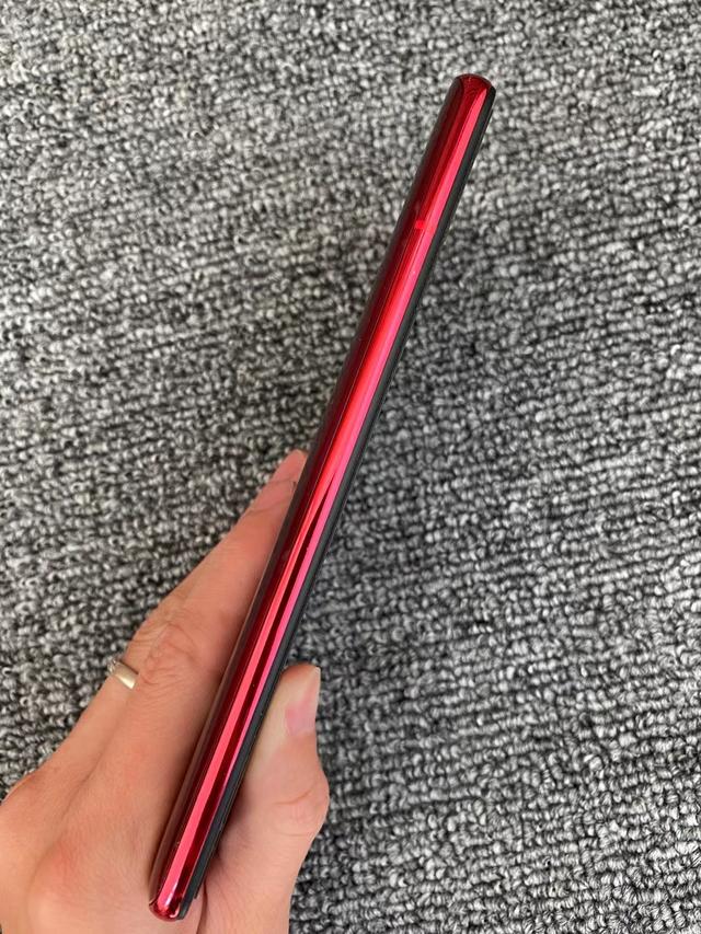 红米宣布独立后的第一款旗舰机，为何这么受用户喜欢？