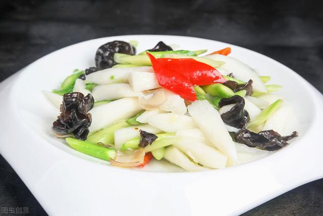 白露到，老话说：白露入秋起，“白食”最养人，老传统太讲究了