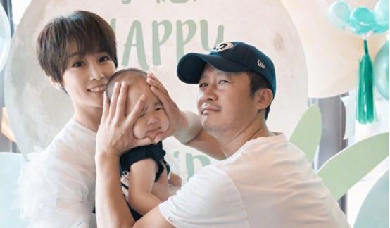 “百亿影帝”吴京：怕老婆是件好事，怕老婆才有好日子过
